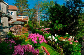 Отель Gîte Au Pied Du Courant  Мон-Лорье